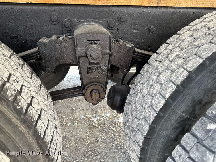 image for item DW2463 1993 Kenworth fertilizer delivery truck