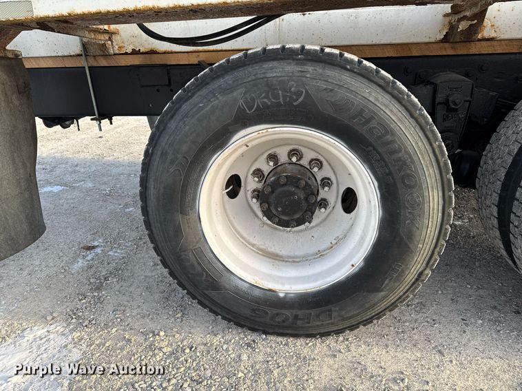 image for item DW2463 1993 Kenworth fertilizer delivery truck