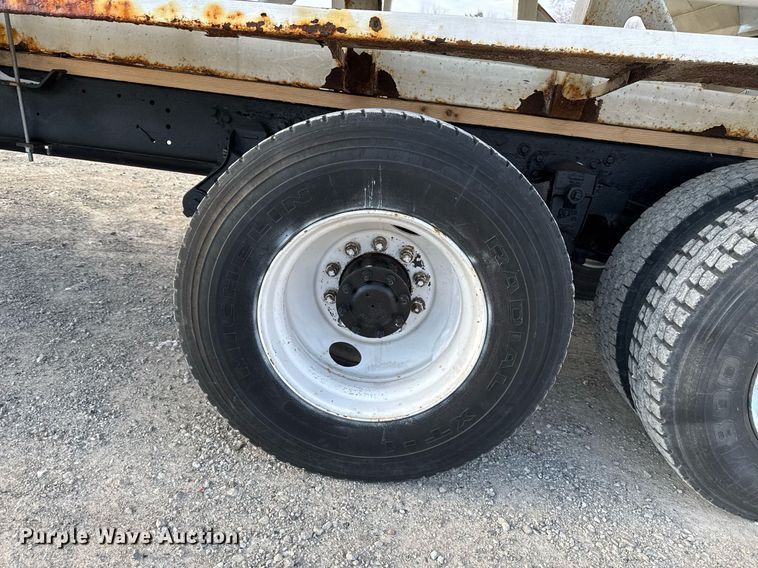 image for item DW2463 1993 Kenworth fertilizer delivery truck