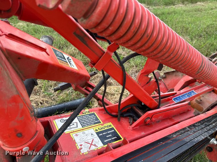 image for item DW5149 Kuhn GMD 700-GII HD disc mower