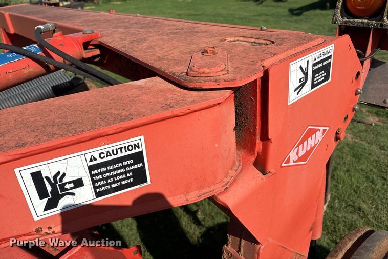 image for item DX8008 Kuhn GMD313TG disc mower