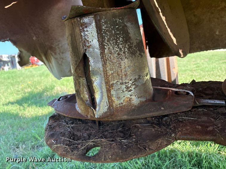 image for item DX8008 Kuhn GMD313TG disc mower