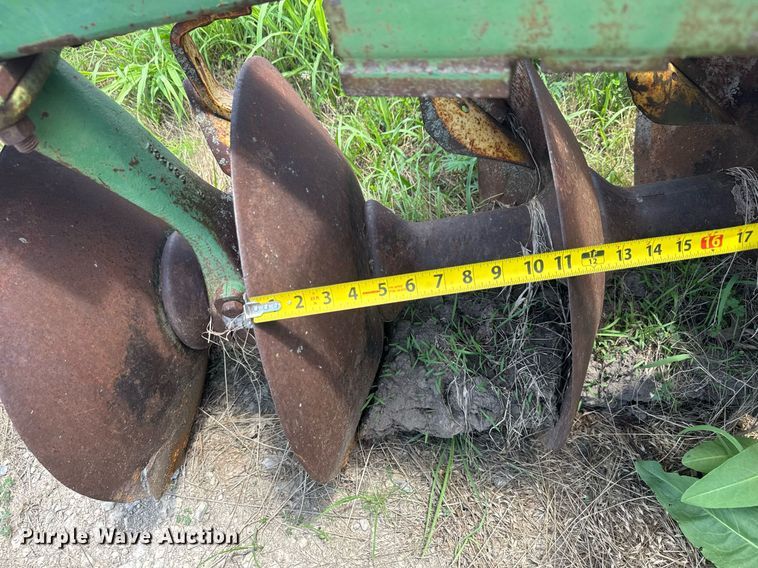 image for item DY0274 John Deere 1630 disk