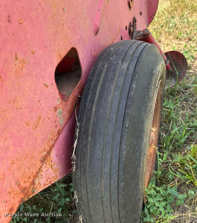 image for item DY0300 Massey Ferguson 12 small square baler