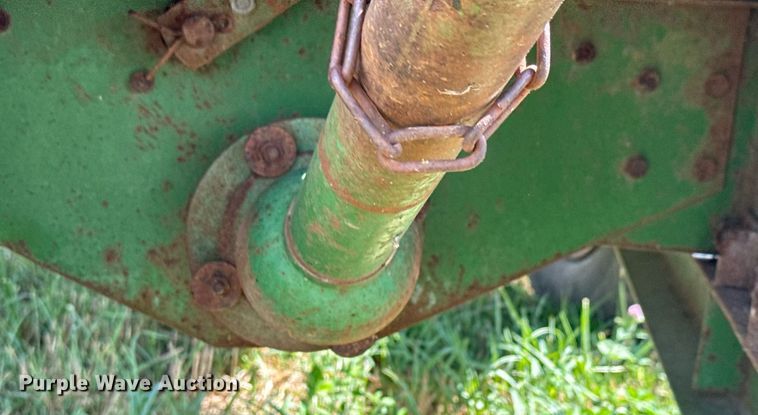 image for item DY0301 John Deere 68 gravity wagon