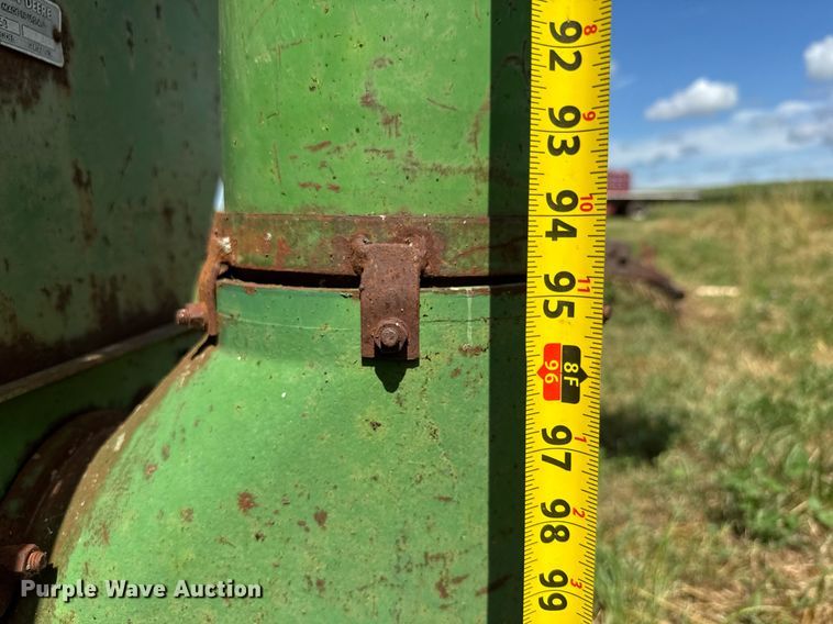 image for item DY0301 John Deere 68 gravity wagon