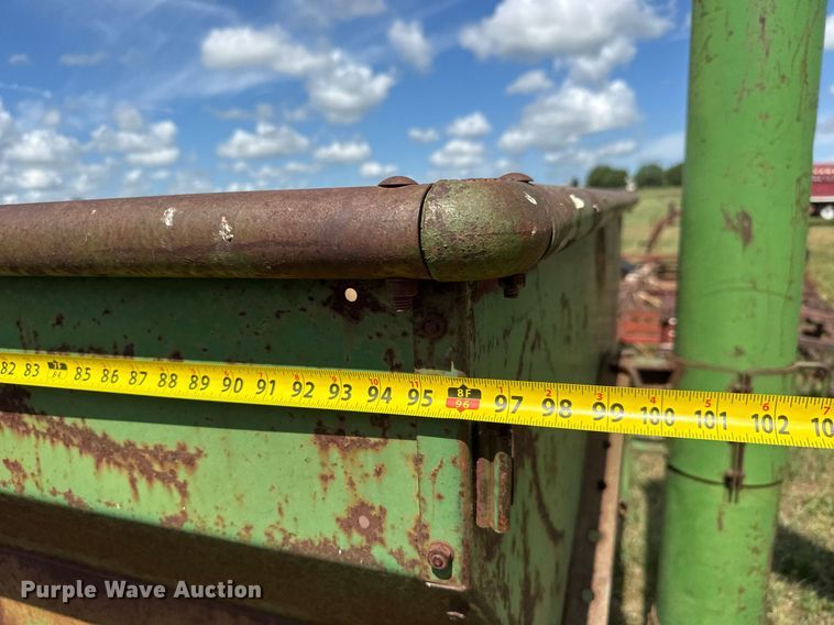 image for item DY0301 John Deere 68 gravity wagon