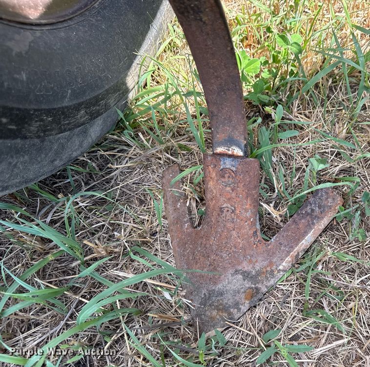 image for item DY0302 International field cultivator