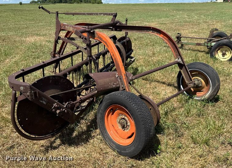 image for item DY0303 New Idea 403 Hay rake