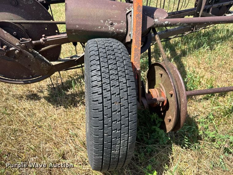 image for item DY0303 New Idea 403 Hay rake