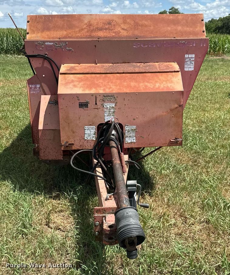 image for item DY0306 Gehl Scavenger II 315 Manure spreader