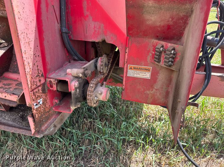 image for item DY0306 Gehl Scavenger II 315 Manure spreader