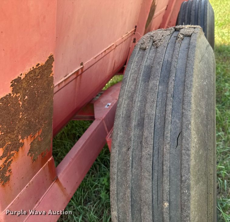 image for item DY0306 Gehl Scavenger II 315 Manure spreader