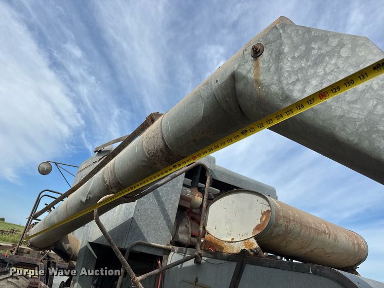 image for item DY0308 Gleaner F combine