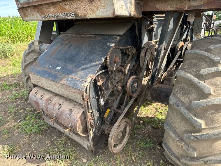 image for item DY0308 Gleaner F combine