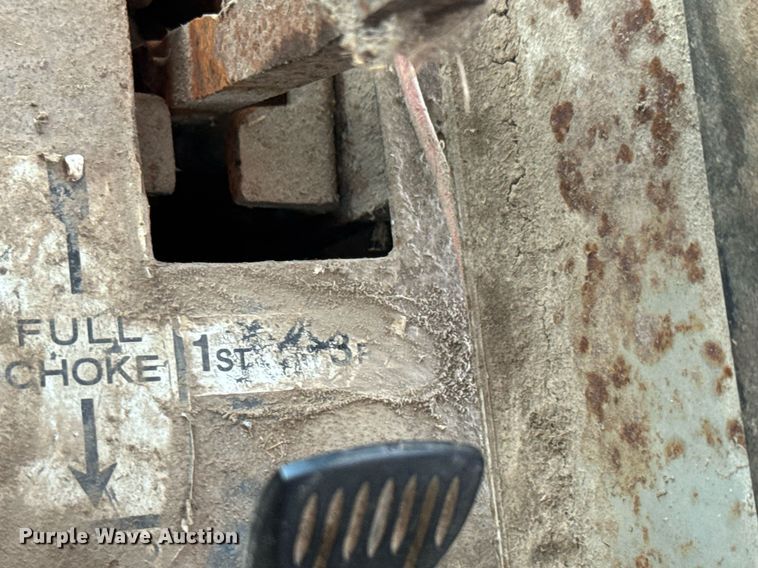 image for item DY0308 Gleaner F combine