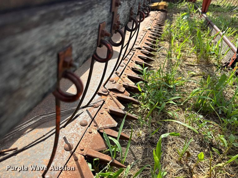 image for item DY0308 Gleaner F combine