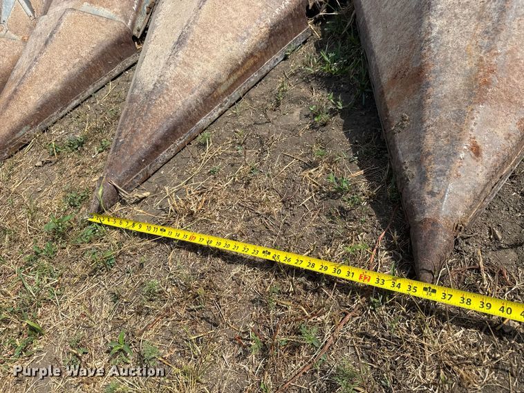 image for item DY0308 Gleaner F combine