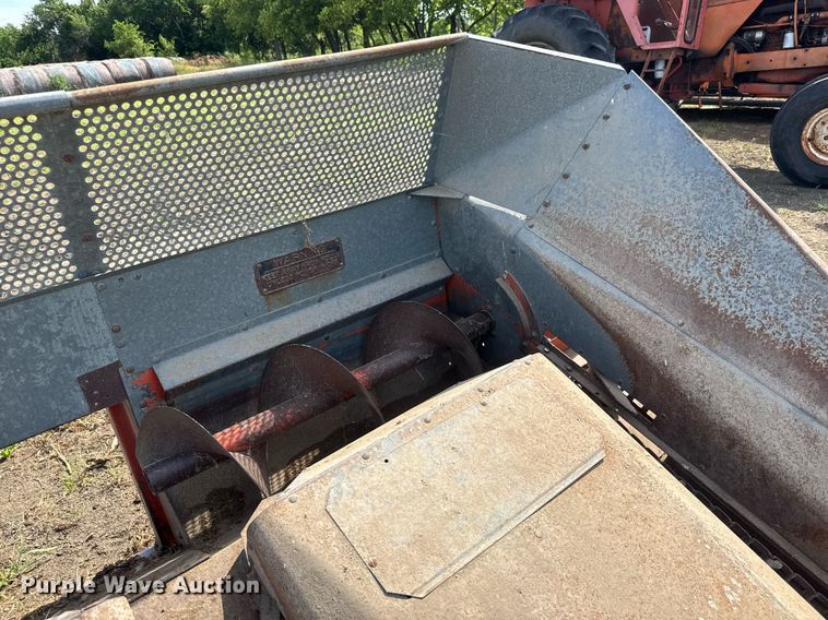 image for item DY0308 Gleaner F combine