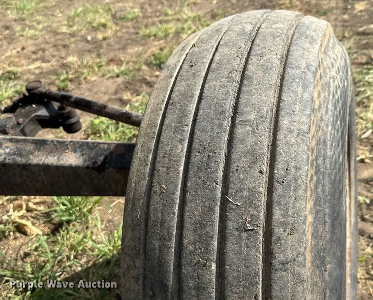 image for item DY0308 Gleaner F combine