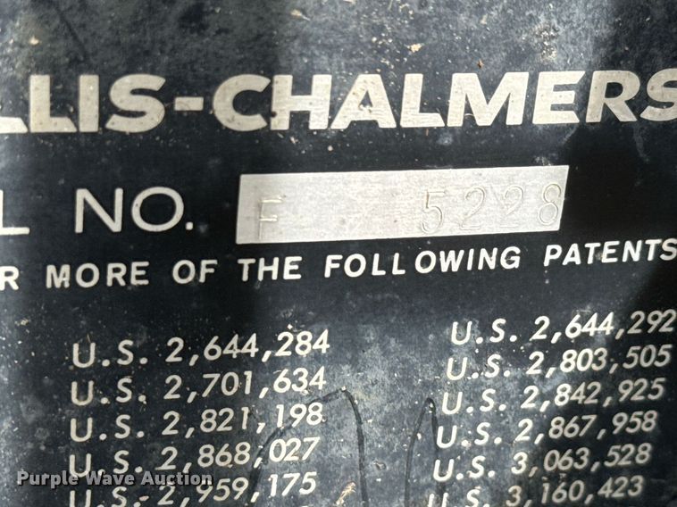 image for item DY0308 Gleaner F combine