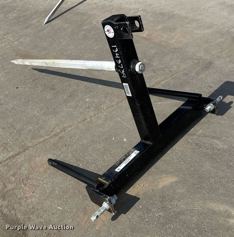 image for item DY0327 Tri-L 3PTW-2200 bale spear