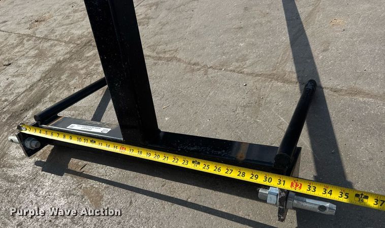 image for item DY0327 Tri-L 3PTW-2200 bale spear