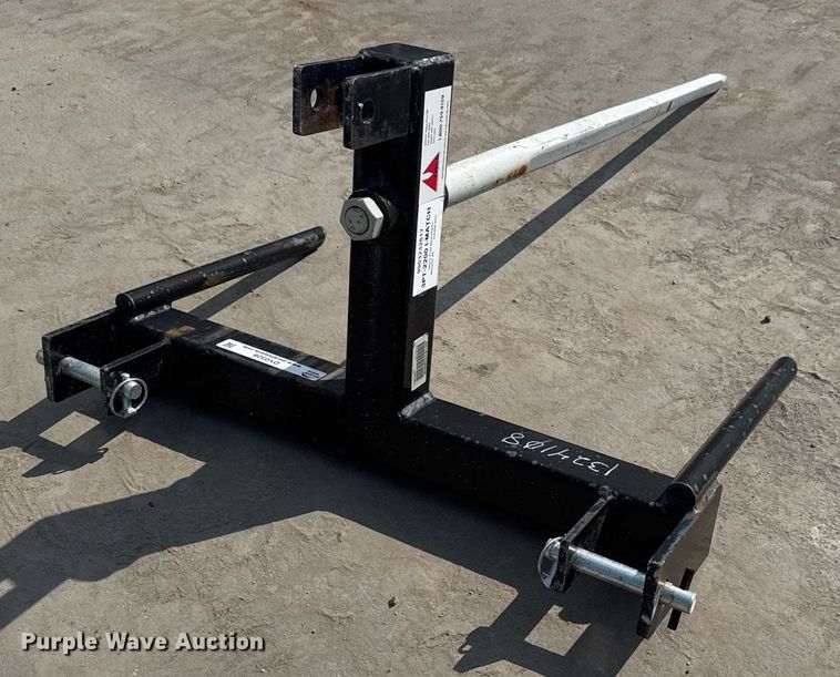 image for item DY0328 Tri-L 3PT-2200 bale spear