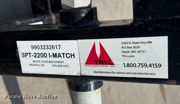 image for item DY0328 Tri-L 3PT-2200 bale spear