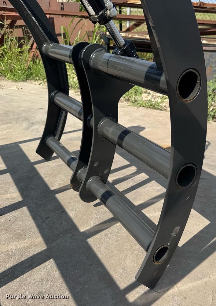 image for item DY0329 Ironcraft skid steer grapple rake