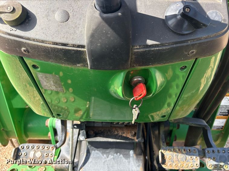 image for item DY0727 2005 John Deere 5103 tractor