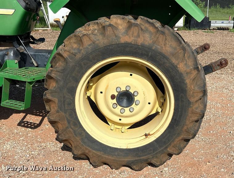image for item DY0727 2005 John Deere 5103 tractor