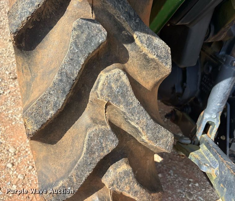 image for item DY0727 2005 John Deere 5103 tractor