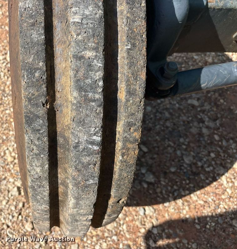 image for item DY0727 2005 John Deere 5103 tractor