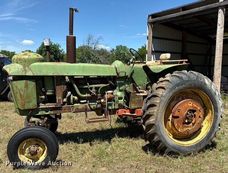 image for item DZ4216 John Deere 4010 tractor
