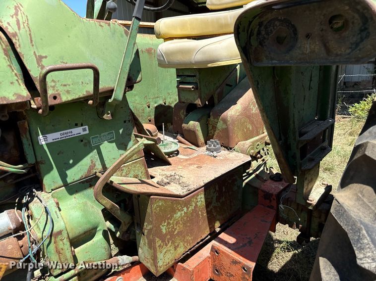 image for item DZ4216 John Deere 4010 tractor