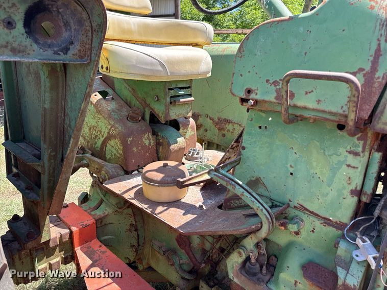 image for item DZ4216 John Deere 4010 tractor