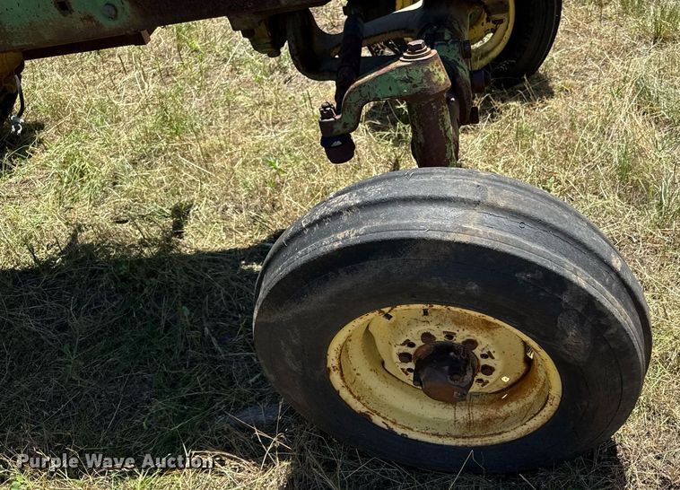 image for item DZ4216 John Deere 4010 tractor