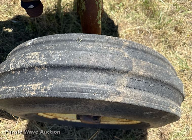 image for item DZ4216 John Deere 4010 tractor