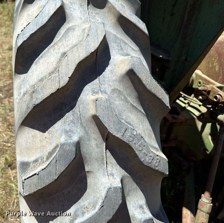 image for item DZ4216 John Deere 4010 tractor