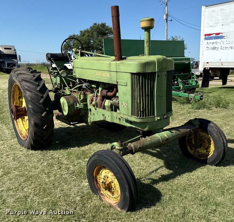 image for item DZ8584 John Deere 70 tractor