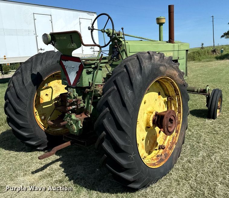 image for item DZ8584 John Deere 70 tractor