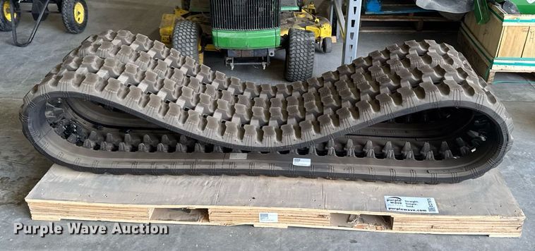 image for item EC7975 John Deere T365334 rubber tracks