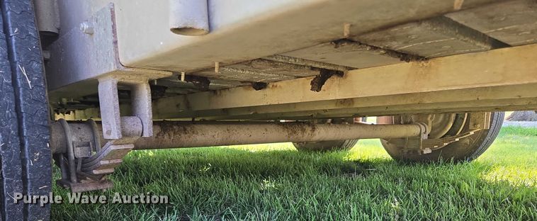 image for item ED2136 2011 Gooseneck 11-24x6'8