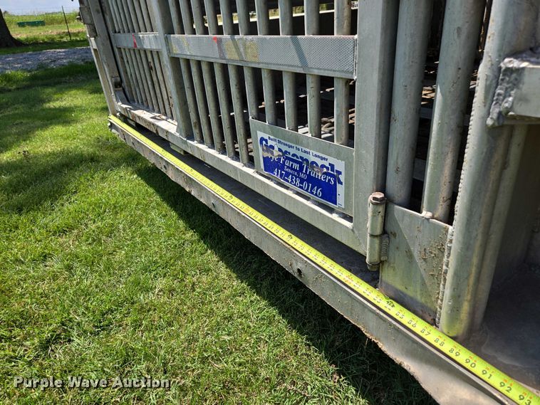 image for item ED2136 2011 Gooseneck 11-24x6'8