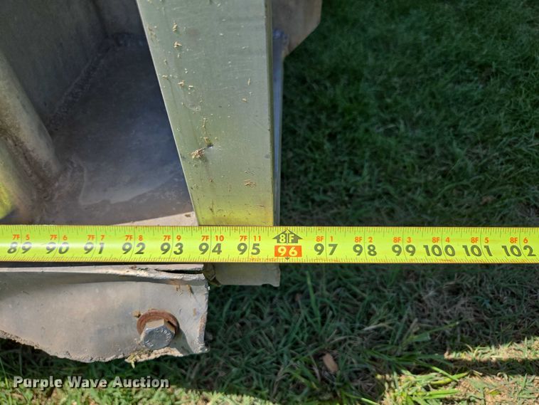 image for item ED2136 2011 Gooseneck 11-24x6'8