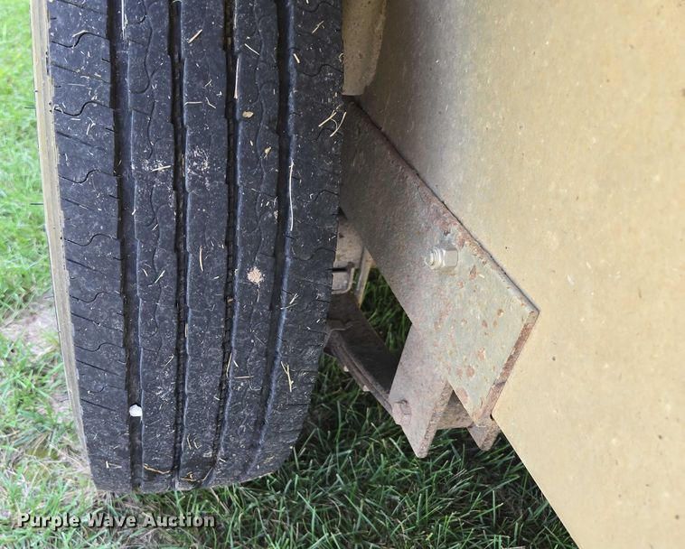 image for item ED2136 2011 Gooseneck 11-24x6'8