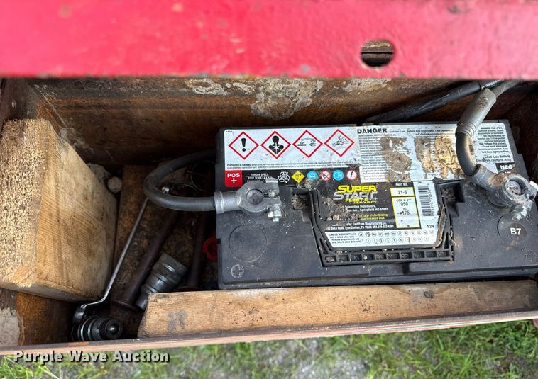 image for item ED4283 1977 International 686 tractor