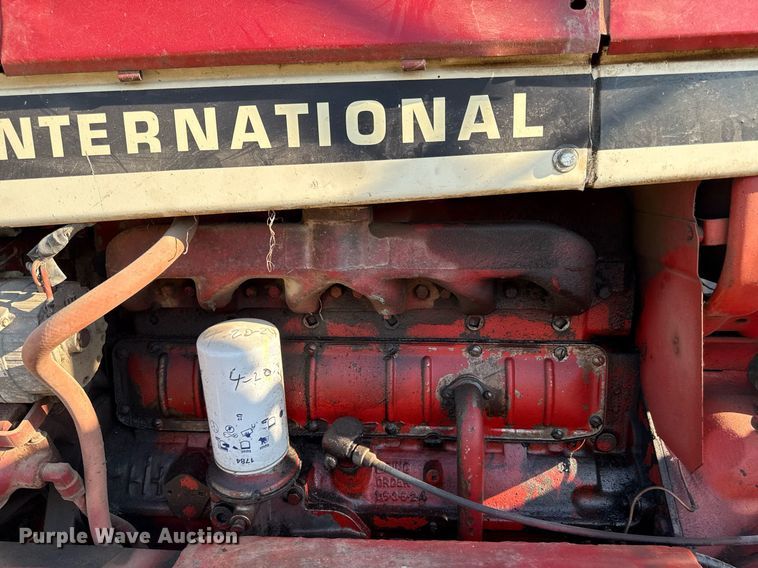 image for item ED4283 1977 International 686 tractor