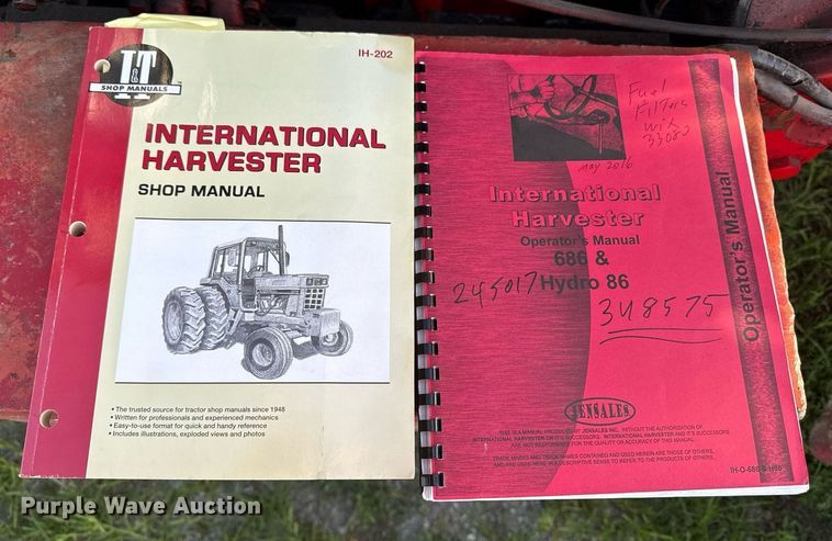 image for item ED4283 1977 International 686 tractor